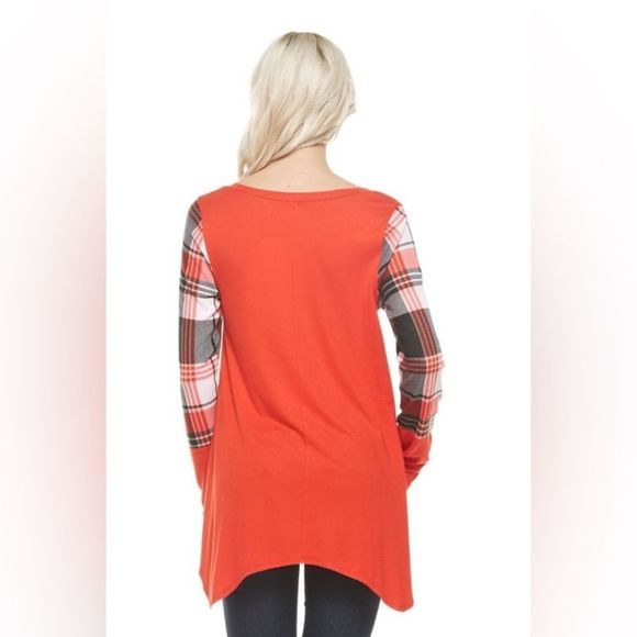 Draped in Style Plaid Top - Picture 4 of 4